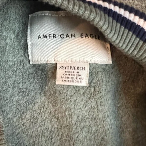American Eagle Outfitters Green Sweatshirt - Picture 2 of 2